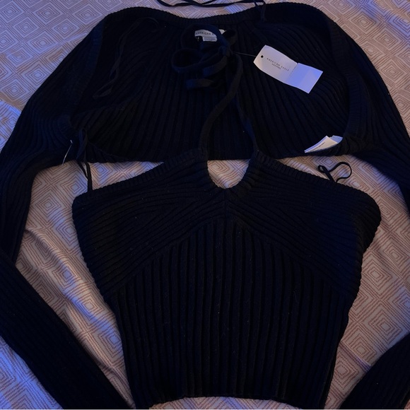 Top - Picture 2 of 2